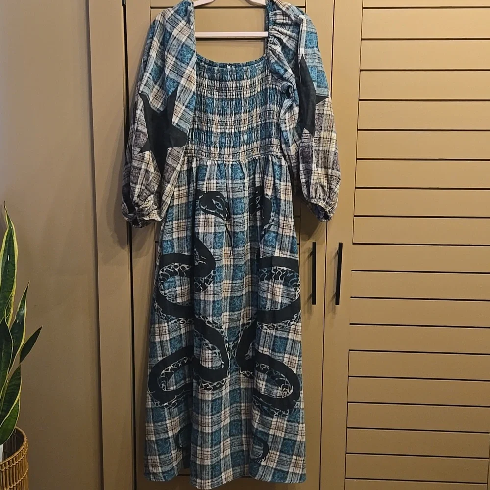 Dressed In LALA Sweet Revenge Smocked Plaid Snake Dress Size Medium - Picture 5 of 12